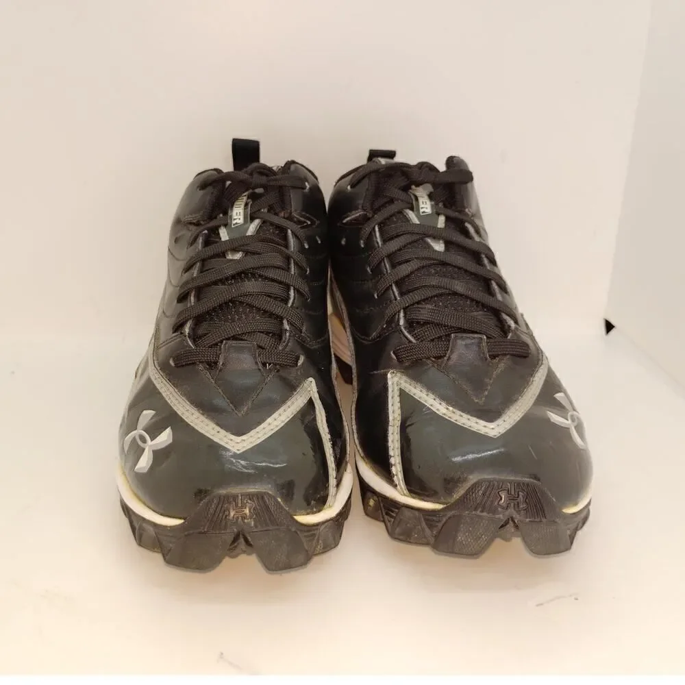 Under Armour Hammer Boys Pre-owned Black & White Sports Cleats - sz. 6Y